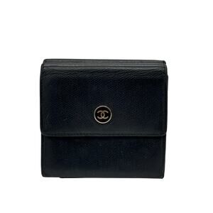 Vintage Chanel CC Logo Compact Wallet*AMAZING condition*BEAUTIFUL